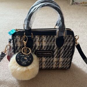 Elegant Navy and Cream Crossbody Bag